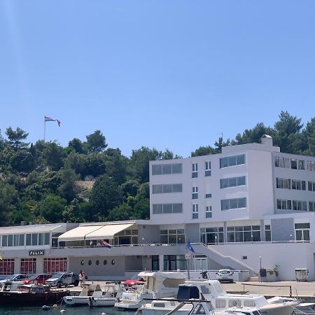 פלוצ'ה Hotel Tolero מראה חיצוני תמונה