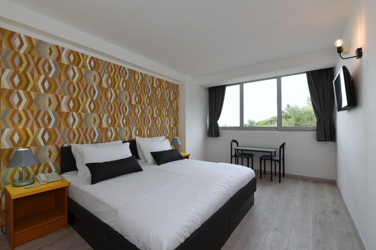 פלוצ'ה Hotel Tolero מראה חיצוני תמונה